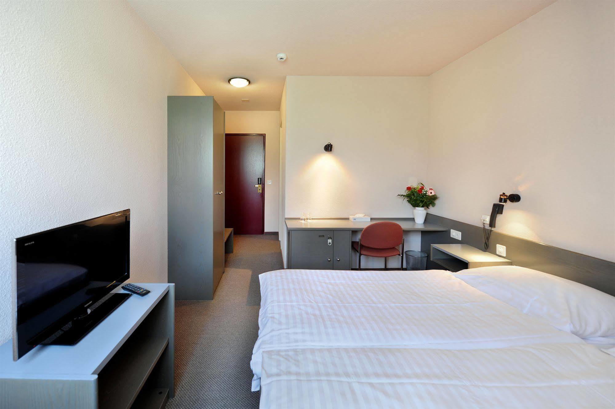 Hotel Des Mosaiques Orbe Εξωτερικό φωτογραφία